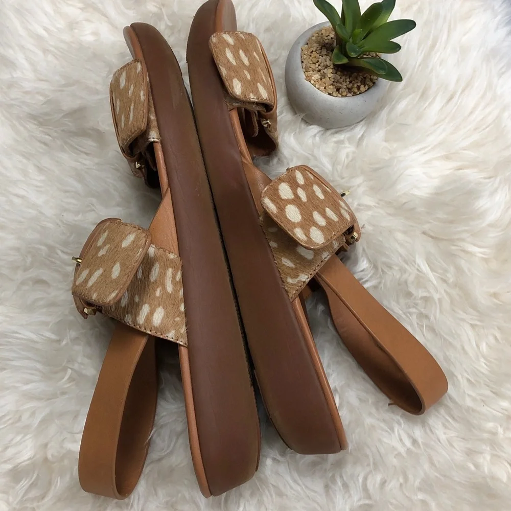 FitFlop Annelia SANDALS  Deer Print Vegan 1.5” Heel Adjustable Straps EUC - Picture 4 of 9